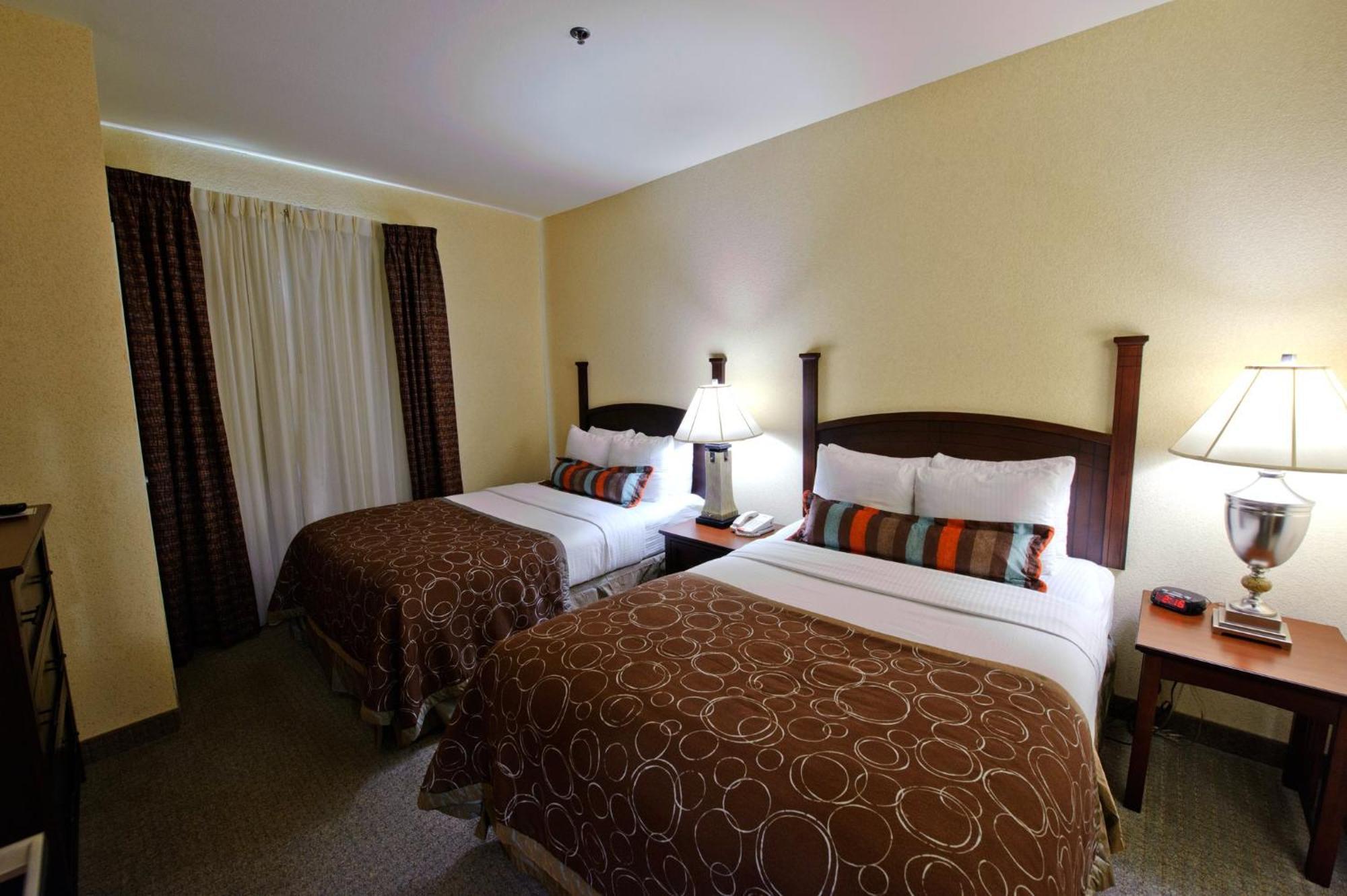 One-Bedroom Suite with Two Double Beds,1527535468:JPEG